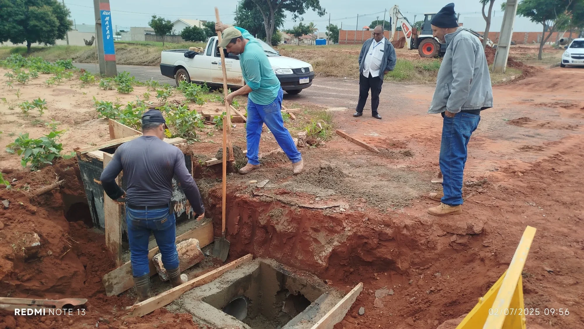 Avenida Brasil passa por adequações na infraestrutura de águas pluviais”